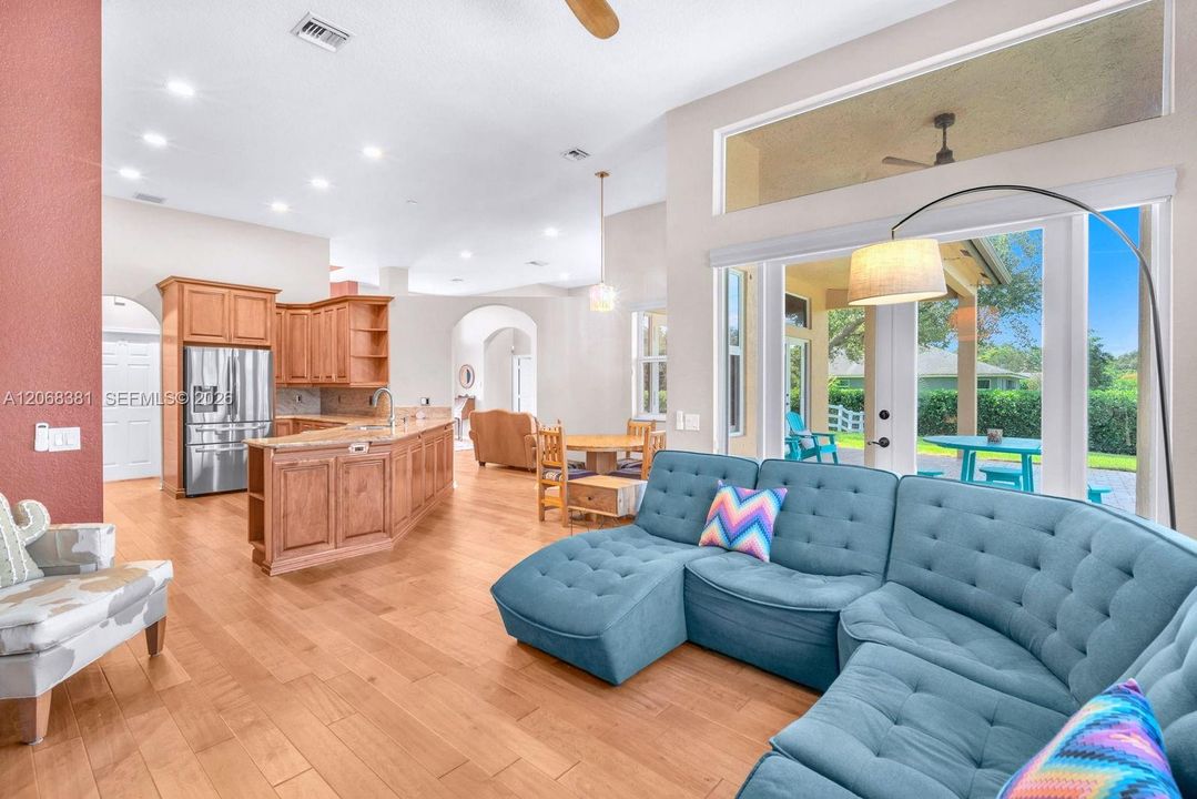 For Sale: $1,300,000 (4 beds, 3 baths, 2590 Square Feet)