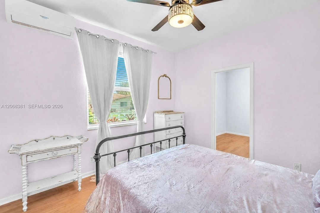 For Sale: $1,300,000 (4 beds, 3 baths, 2590 Square Feet)