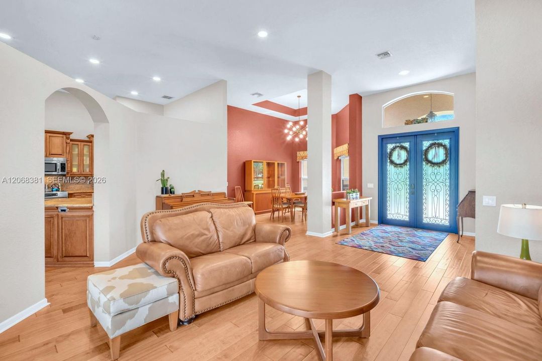 For Sale: $1,300,000 (4 beds, 3 baths, 2590 Square Feet)