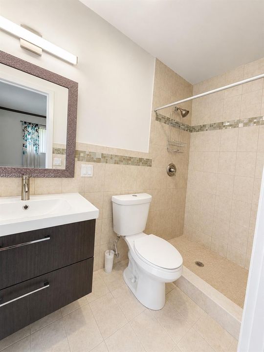В аренду: $3,100 (3 спален, 2 ванн, 1718 Квадратных фут)