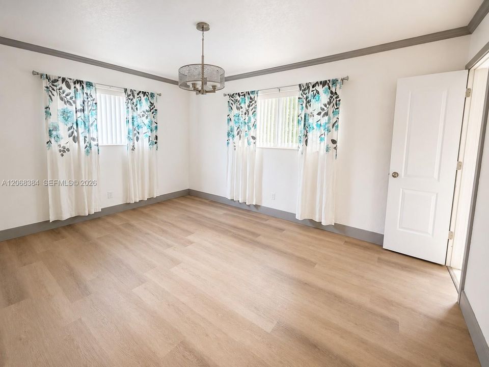 В аренду: $3,100 (3 спален, 2 ванн, 1718 Квадратных фут)