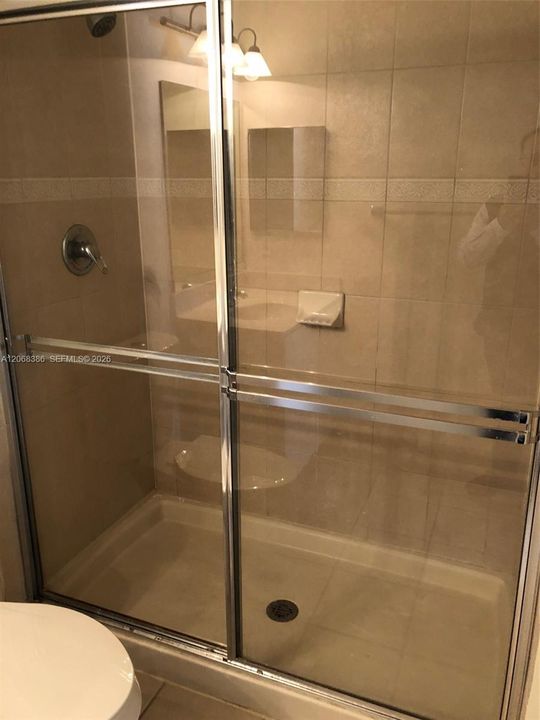 For Rent: $2,000 (2 beds, 2 baths, 809 Square Feet)