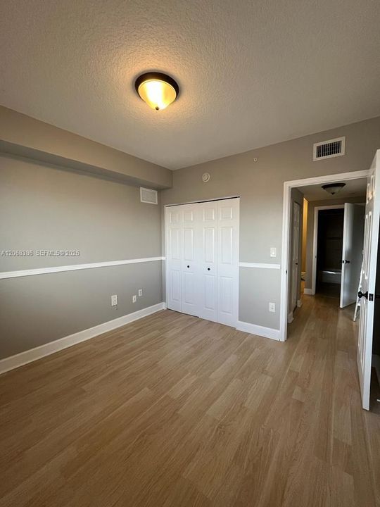 For Rent: $2,000 (2 beds, 2 baths, 809 Square Feet)
