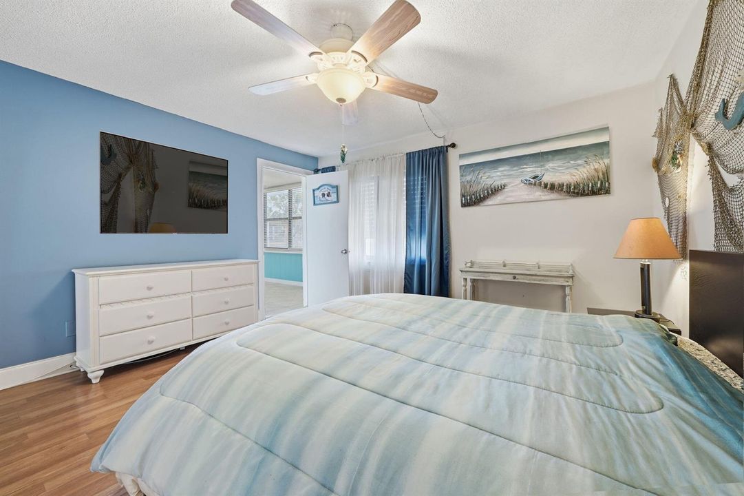 1-web-or-mls-1501-ne-13th-terrace-h12