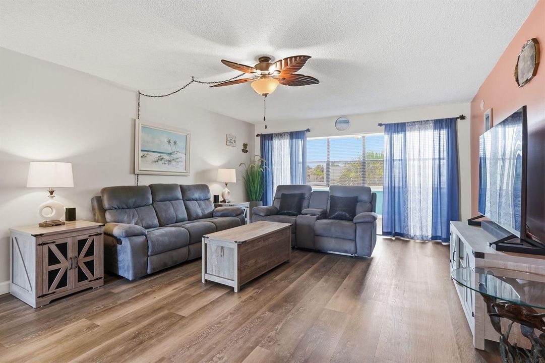 16-web-or-mls-1501-ne-13th-terrace-h12
