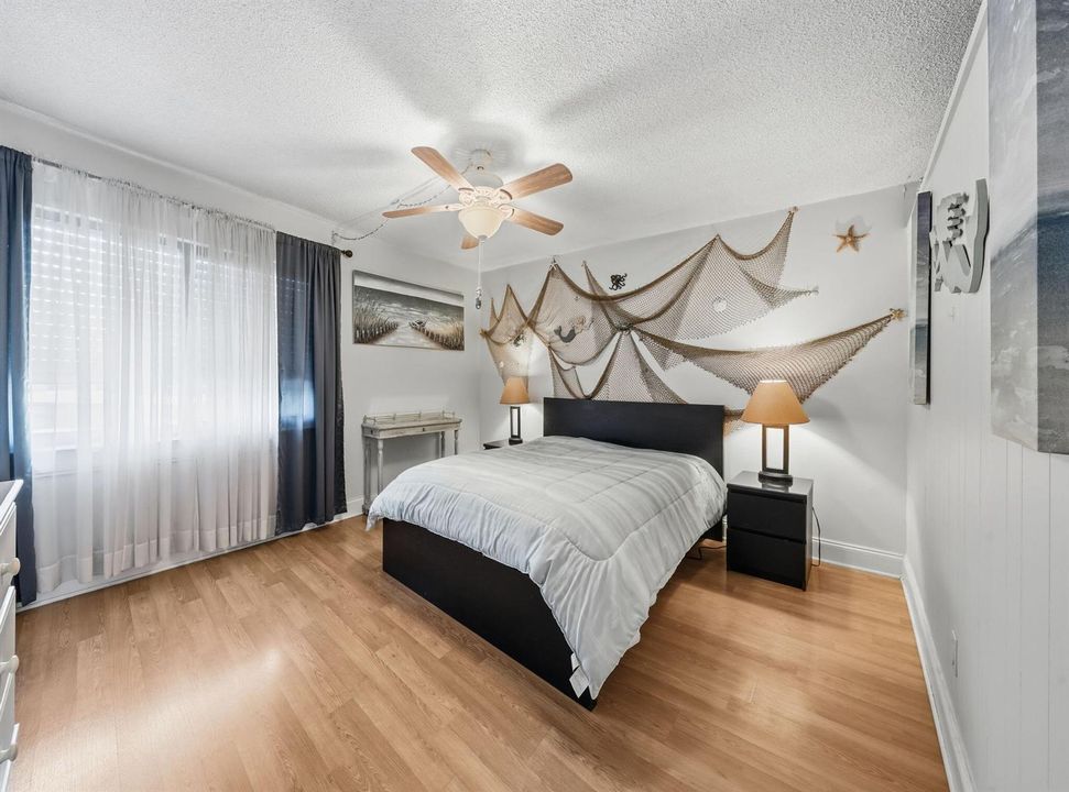 20-web-or-mls-1501-ne-13th-terrace-h12