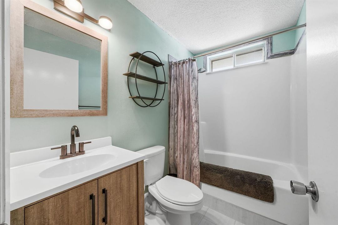 7-web-or-mls-1501-ne-13th-terrace-h12