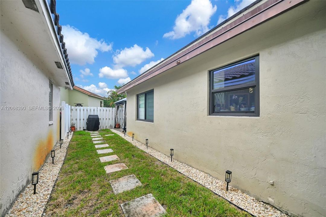 For Sale: $635,000 (4 beds, 2 baths, 1510 Square Feet)