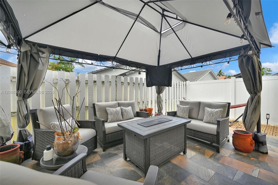 For Sale: $635,000 (4 beds, 2 baths, 1510 Square Feet)