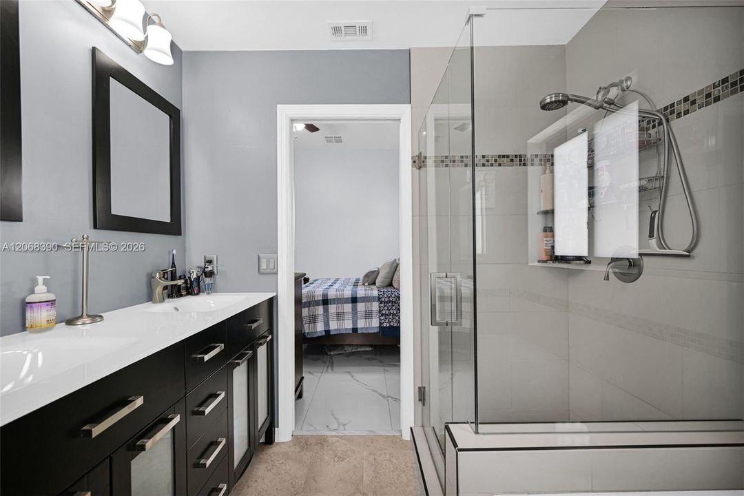 For Sale: $635,000 (4 beds, 2 baths, 1510 Square Feet)