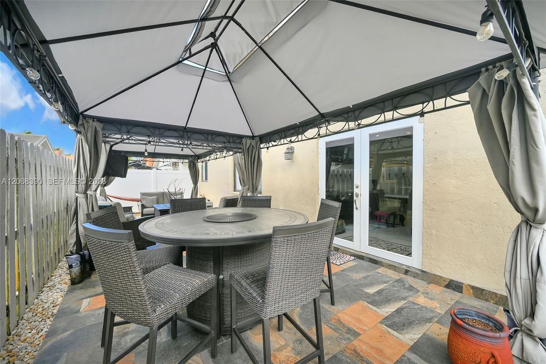 For Sale: $635,000 (4 beds, 2 baths, 1510 Square Feet)
