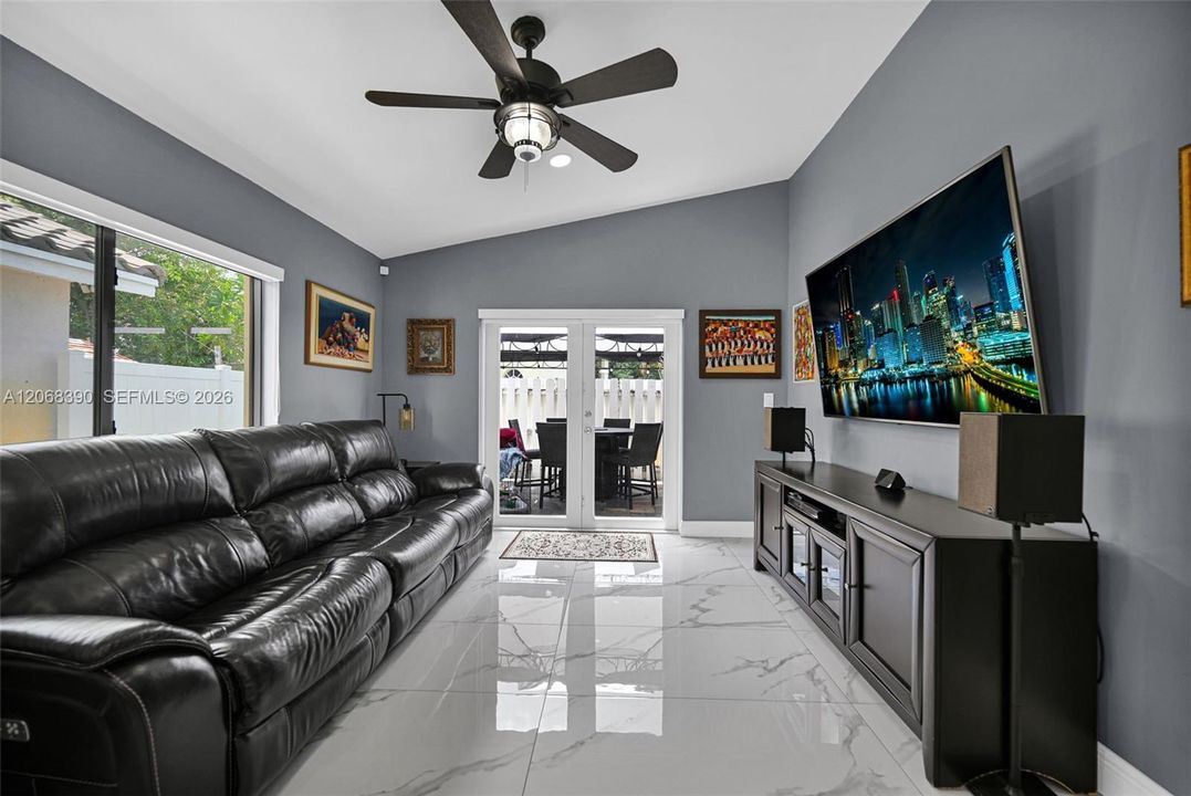 For Sale: $635,000 (4 beds, 2 baths, 1510 Square Feet)