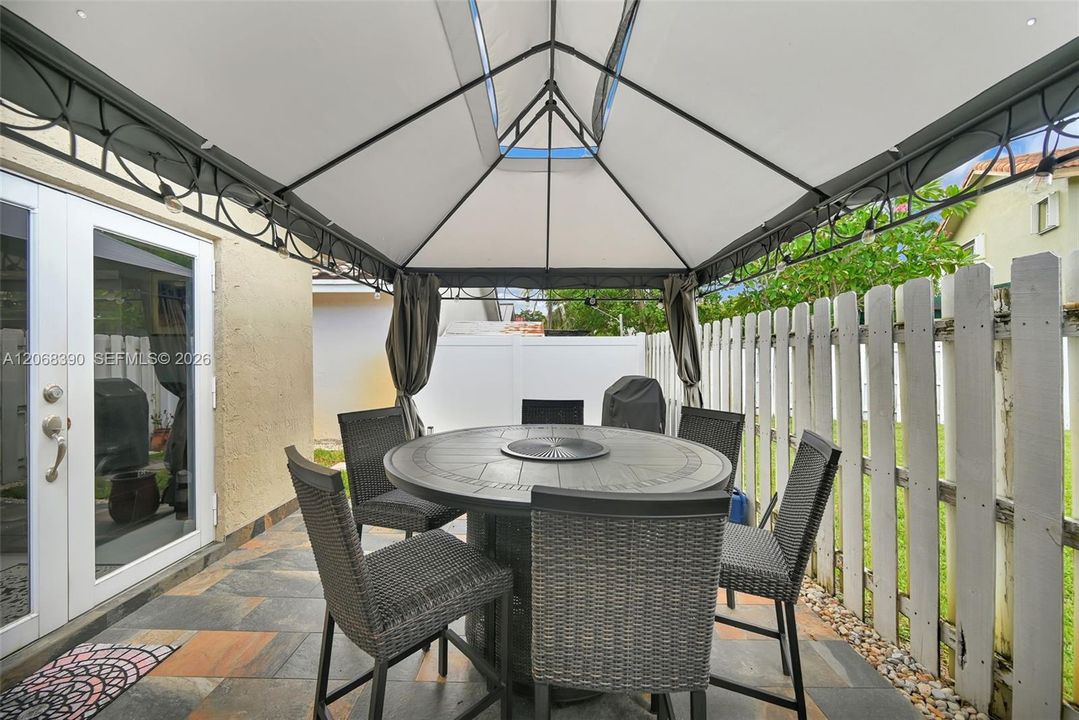 For Sale: $635,000 (4 beds, 2 baths, 1510 Square Feet)