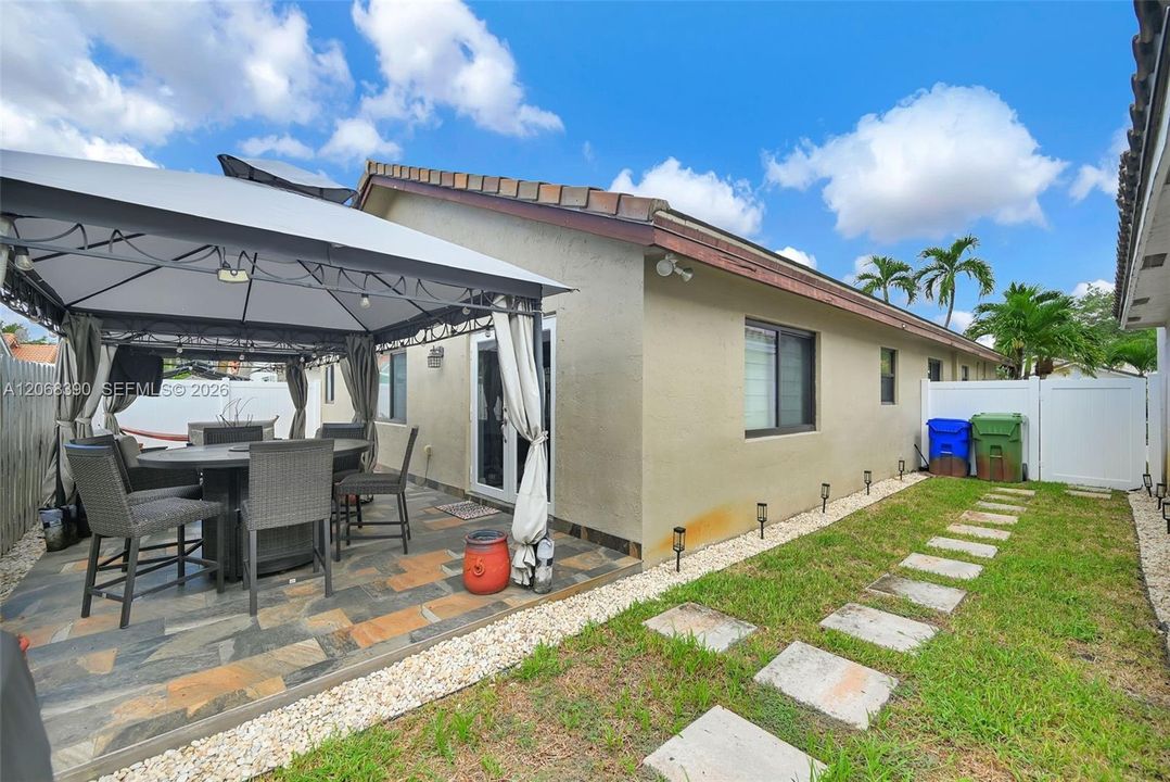 For Sale: $635,000 (4 beds, 2 baths, 1510 Square Feet)