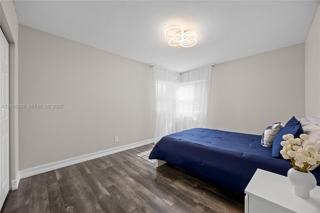 For Rent: $4,500 (3 beds, 2 baths, 1472 Square Feet)