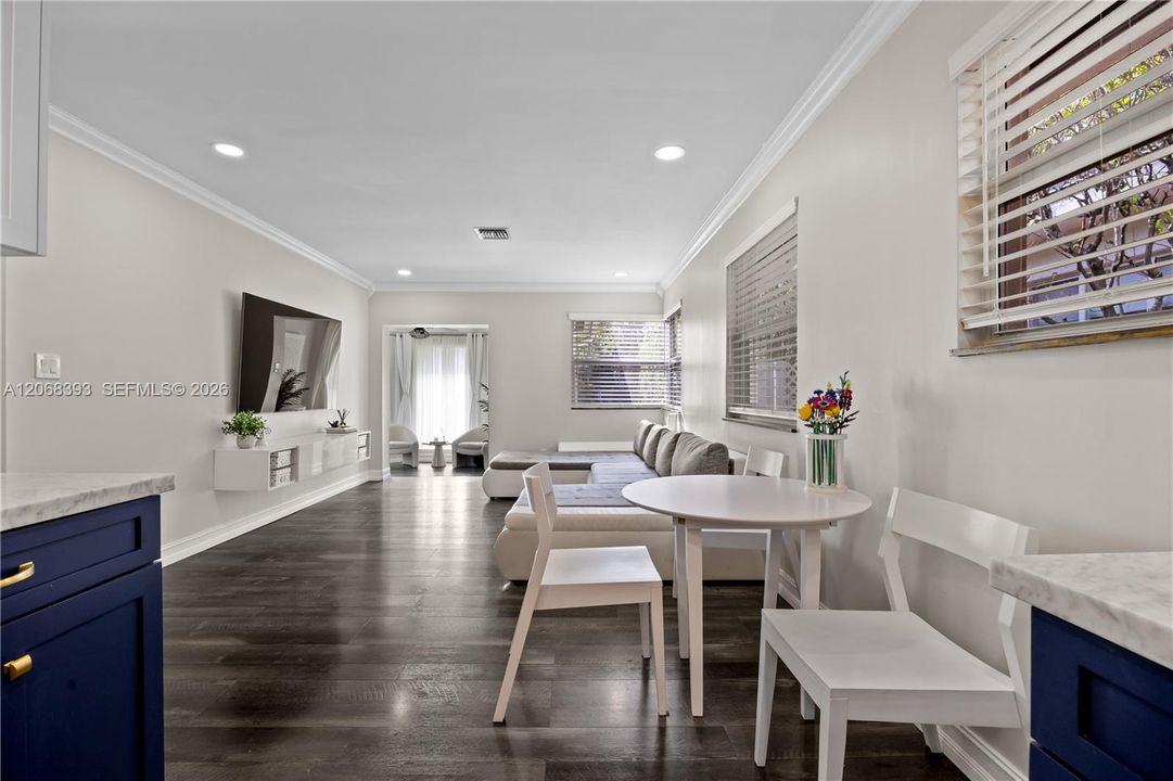 For Rent: $4,500 (3 beds, 2 baths, 1472 Square Feet)