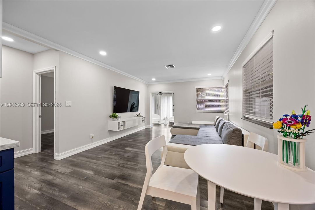 For Rent: $4,500 (3 beds, 2 baths, 1472 Square Feet)