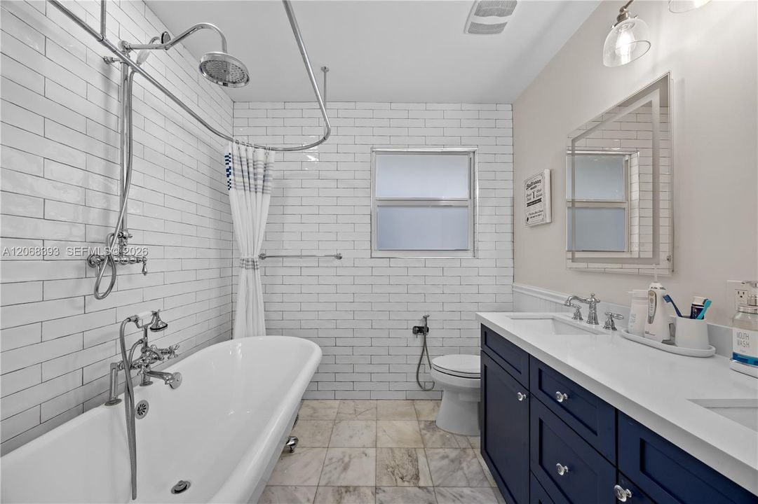 For Rent: $4,500 (3 beds, 2 baths, 1472 Square Feet)