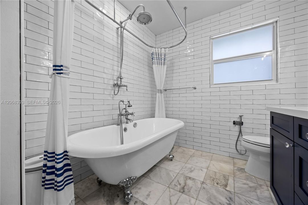 For Rent: $4,500 (3 beds, 2 baths, 1472 Square Feet)