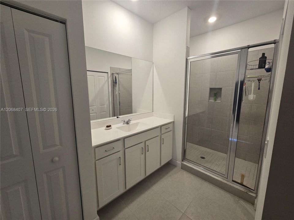 В аренду: $2,800 (3 спален, 2 ванн, 1628 Квадратных фут)