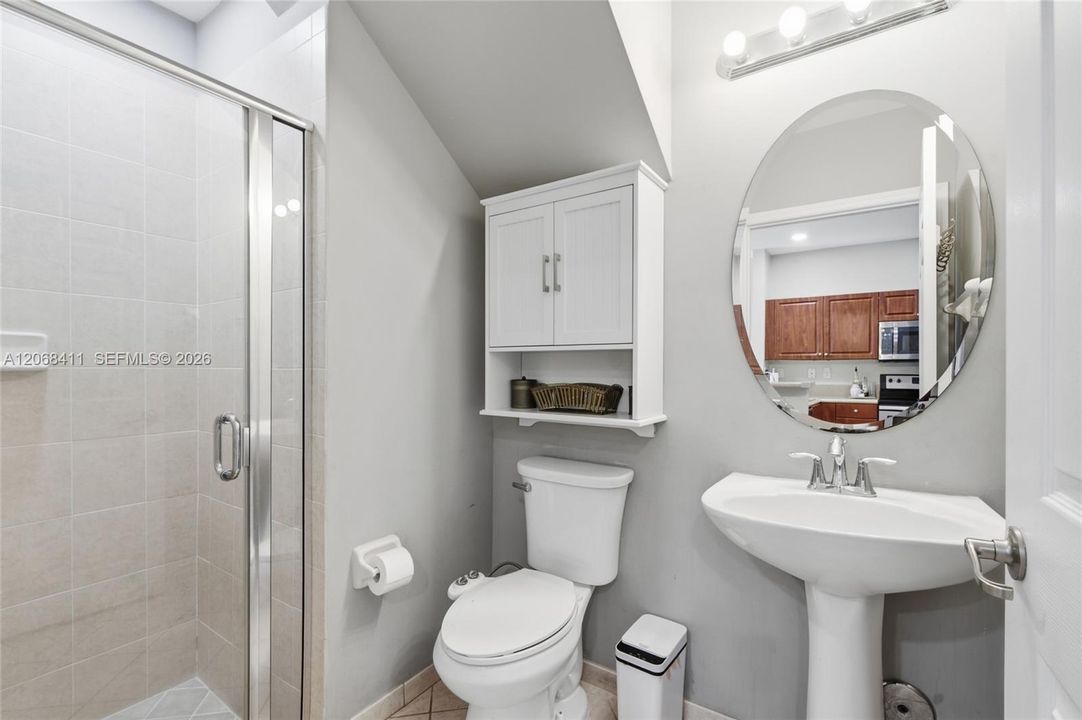 На продажу: $450,000 (4 спален, 3 ванн, 1712 Квадратных фут)