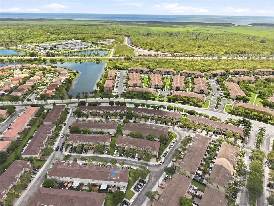На продажу: $450,000 (4 спален, 3 ванн, 1712 Квадратных фут)
