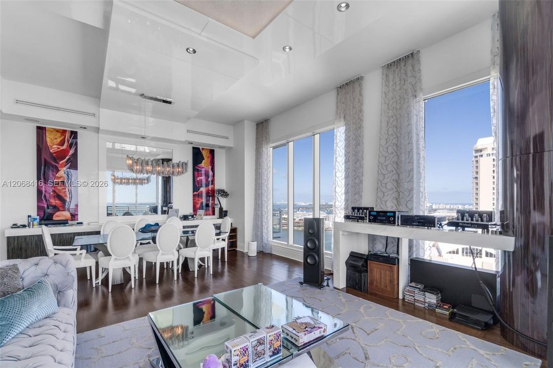 For Sale: $2,750,000 (3 beds, 4 baths, 2631 Square Feet)