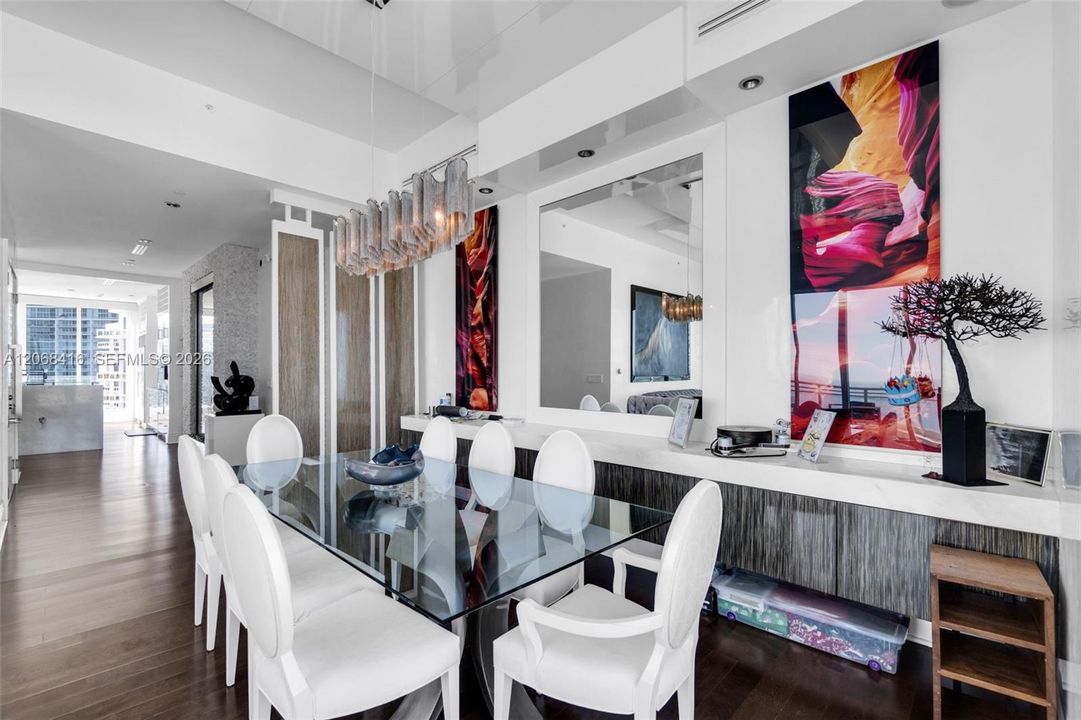 For Sale: $2,750,000 (3 beds, 4 baths, 2631 Square Feet)