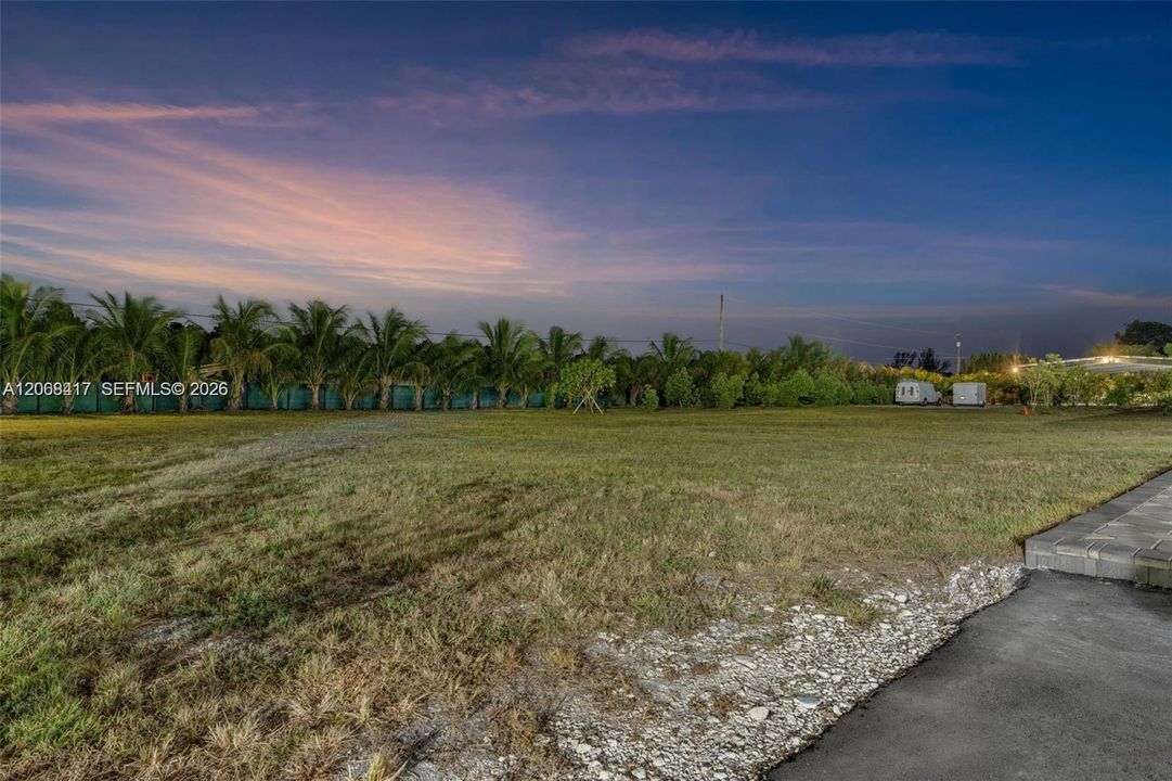 En Venta: $1,625,000 (4 camas, 2 baños, 2680 Pies cuadrados)