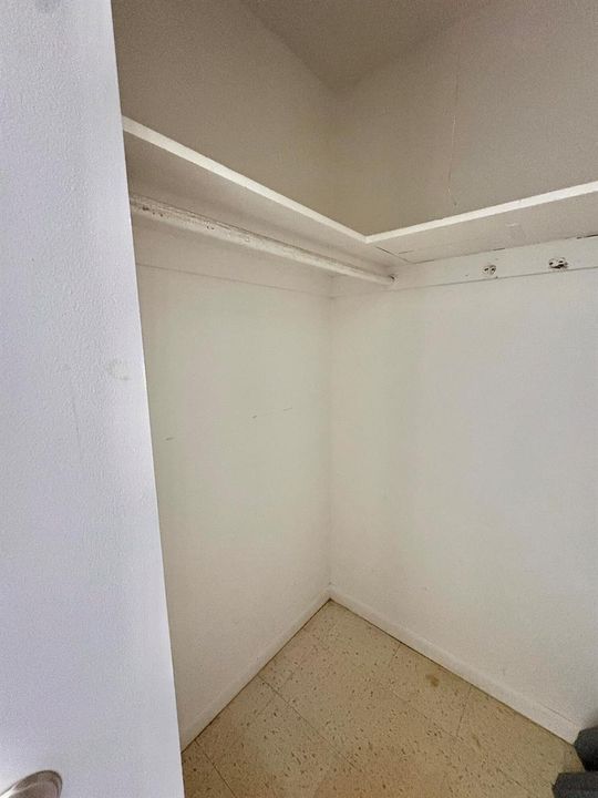 walk in closet