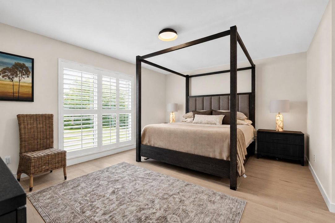 5-print-bedroom_plantation_shades(1)