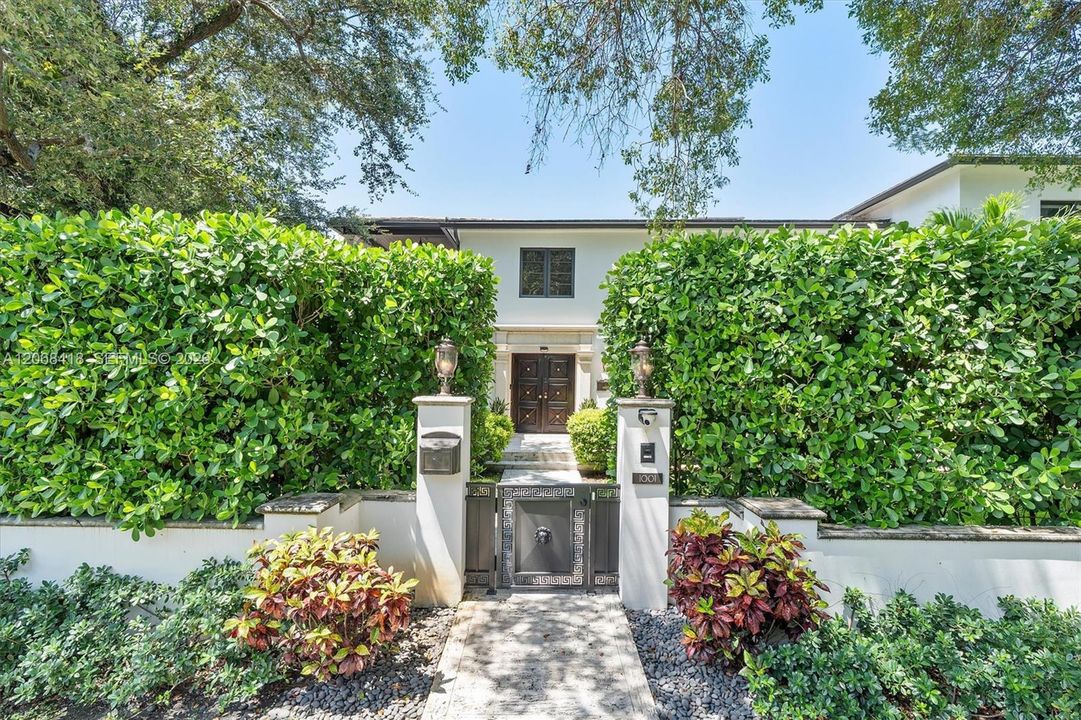 For Sale: $4,399,000 (5 beds, 4 baths, 3955 Square Feet)