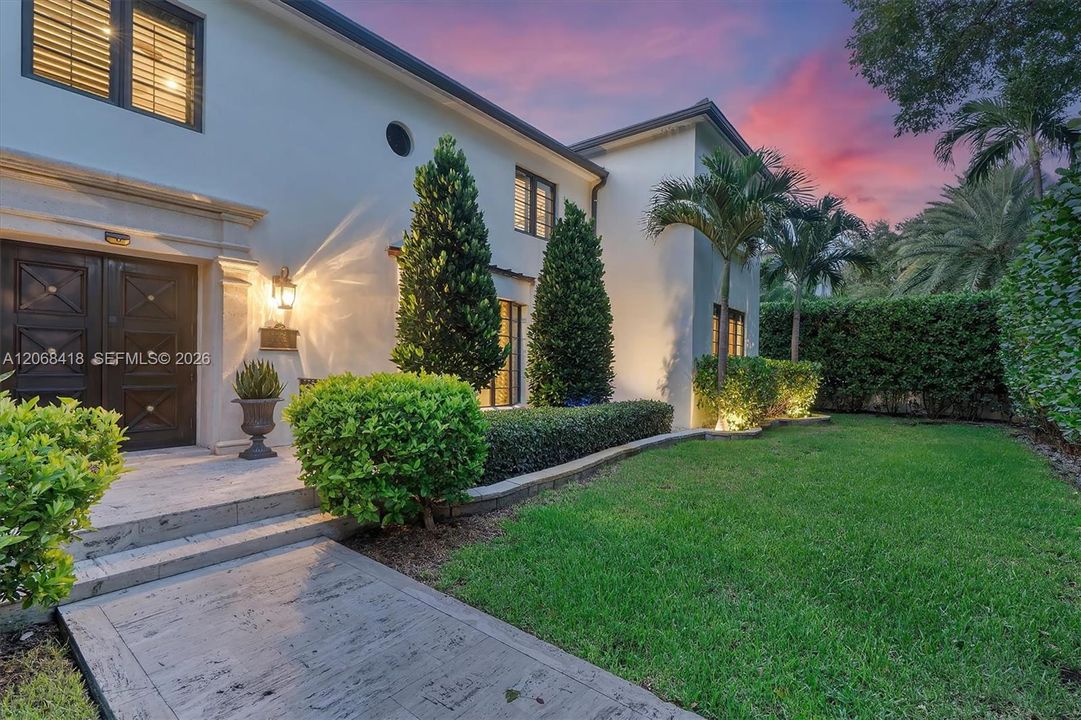 For Sale: $4,399,000 (5 beds, 4 baths, 3955 Square Feet)