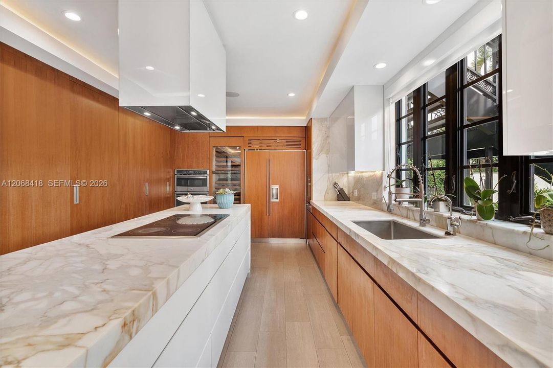 For Sale: $4,399,000 (5 beds, 4 baths, 3955 Square Feet)