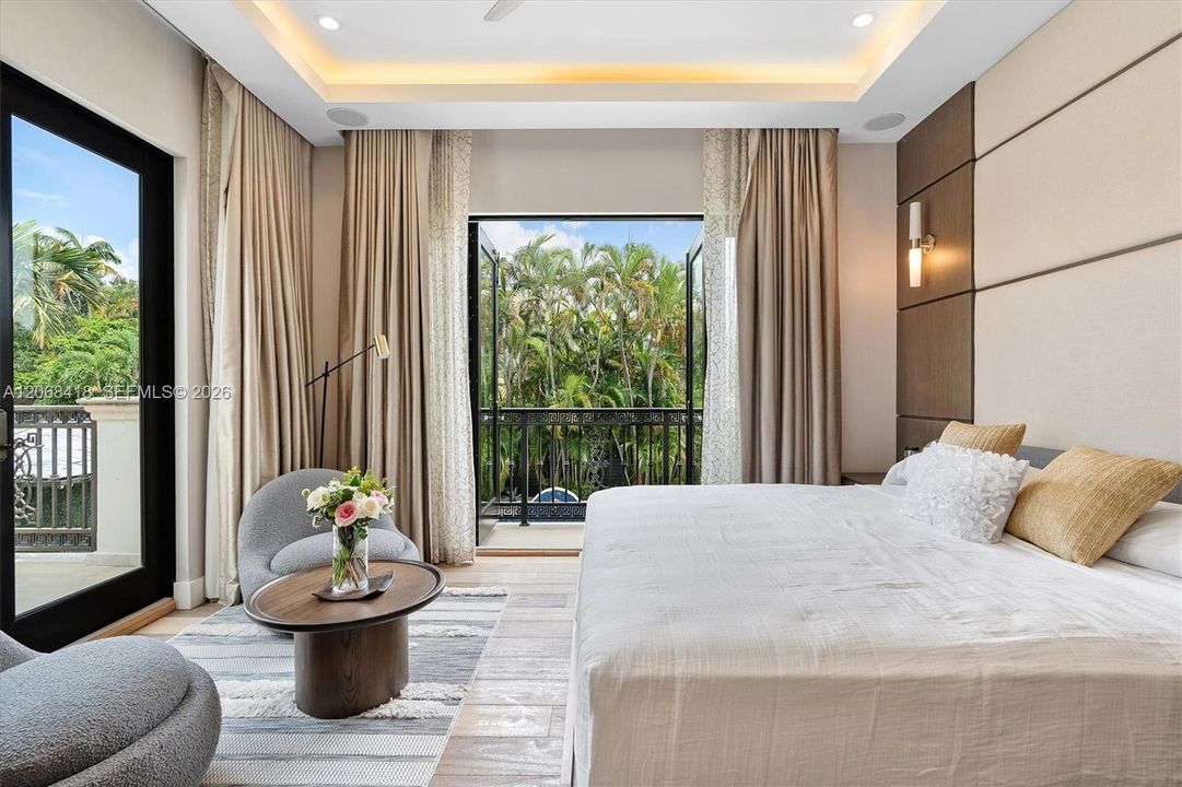 For Sale: $4,399,000 (5 beds, 4 baths, 3955 Square Feet)