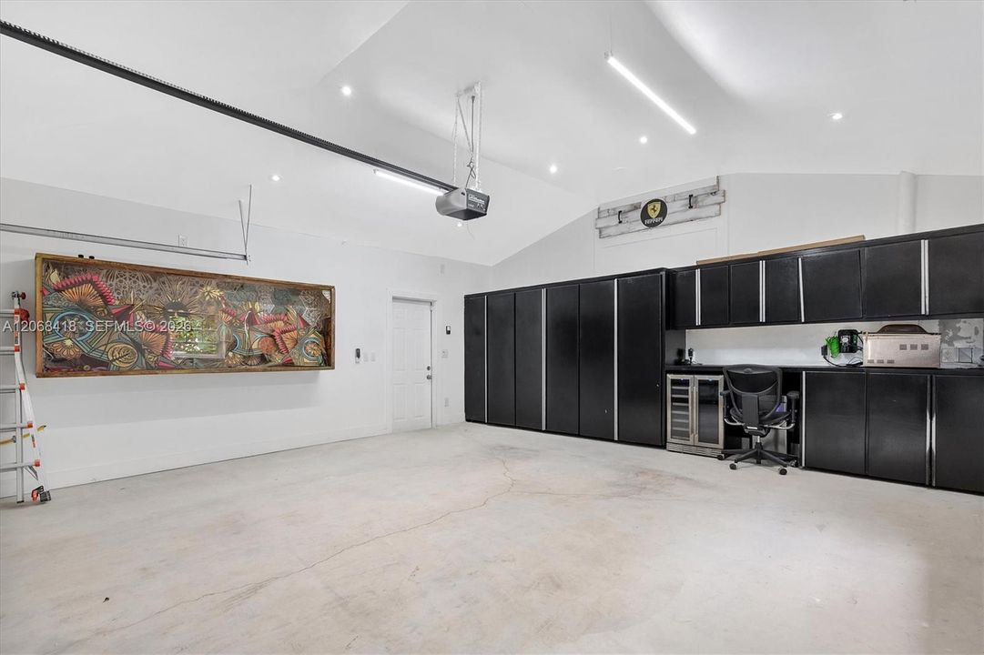 For Sale: $4,399,000 (5 beds, 4 baths, 3955 Square Feet)