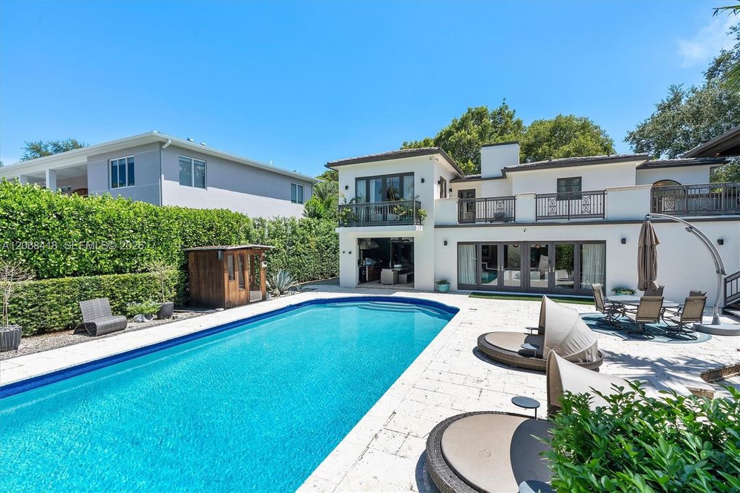For Sale: $4,399,000 (5 beds, 4 baths, 3955 Square Feet)