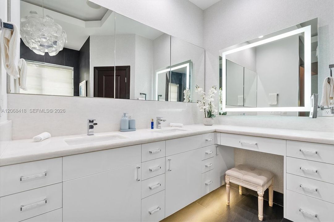 For Sale: $4,399,000 (5 beds, 4 baths, 3955 Square Feet)