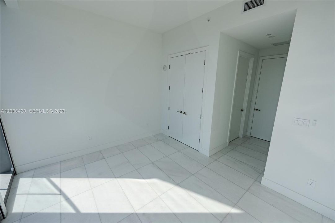 En Renta: $20,000 (3 camas, 3 baños, 2115 Pies cuadrados)