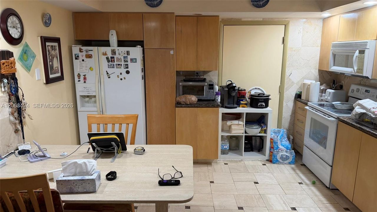 На продажу: $86,500 (1 спален, 1 ванн, 812 Квадратных фут)