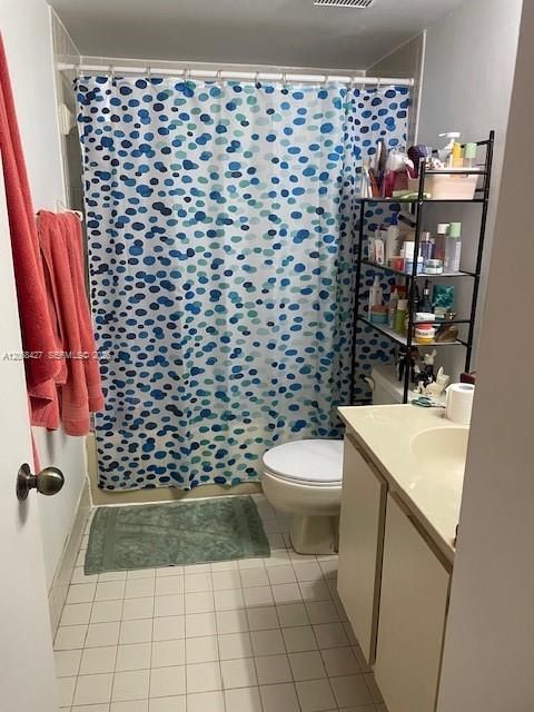 В аренду: $2,300 (2 спален, 2 ванн, 1040 Квадратных фут)