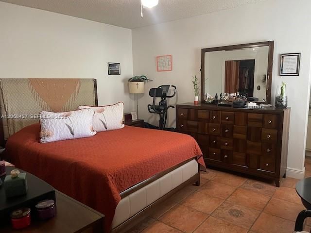 В аренду: $2,300 (2 спален, 2 ванн, 1040 Квадратных фут)