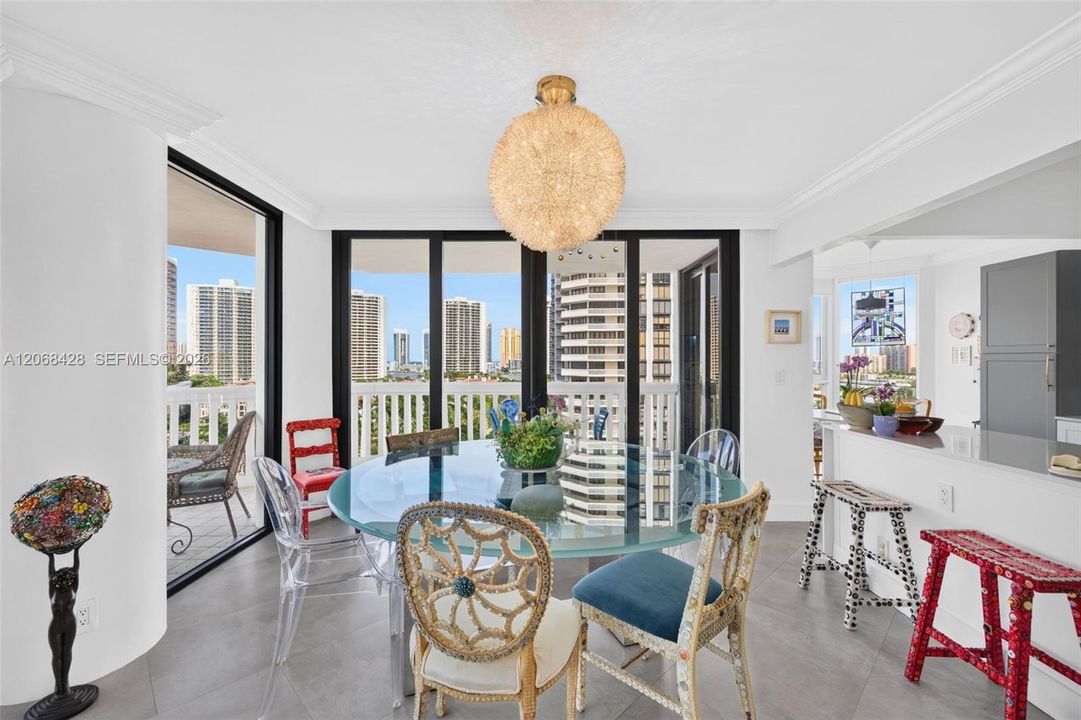 For Sale: $1,000,000 (3 beds, 2 baths, 1950 Square Feet)