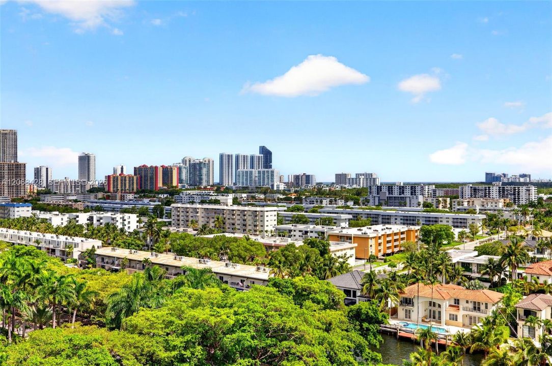 For Sale: $1,000,000 (3 beds, 2 baths, 1950 Square Feet)