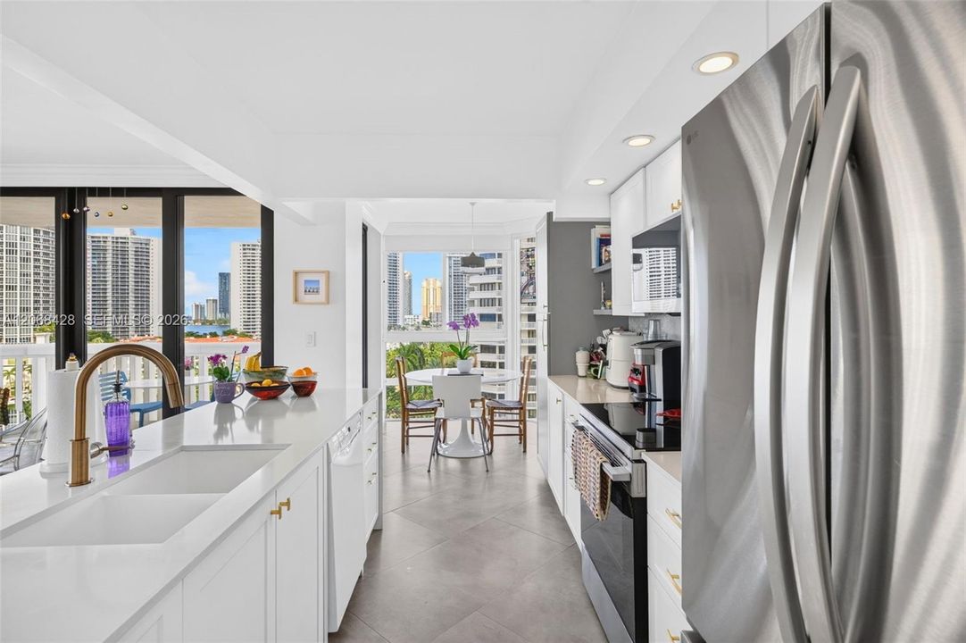 For Sale: $1,000,000 (3 beds, 2 baths, 1950 Square Feet)