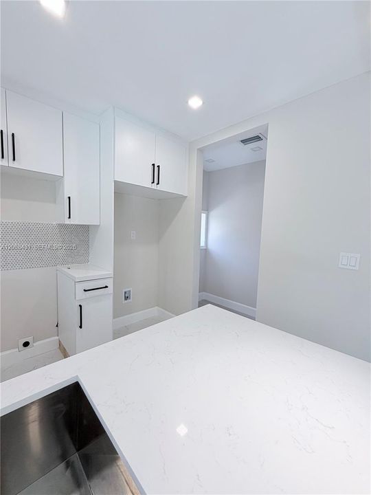 For Sale: $575,000 (3 beds, 2 baths, 1104 Square Feet)