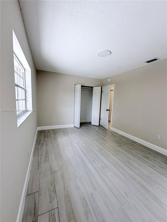 For Sale: $575,000 (3 beds, 2 baths, 1104 Square Feet)
