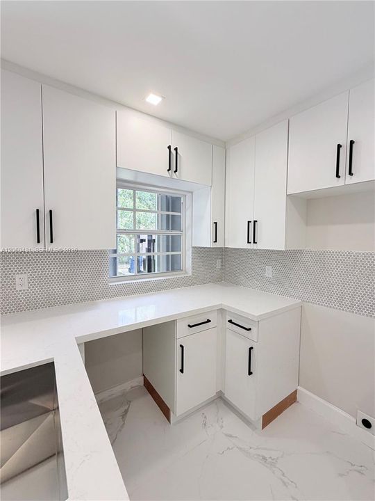 For Sale: $575,000 (3 beds, 2 baths, 1104 Square Feet)