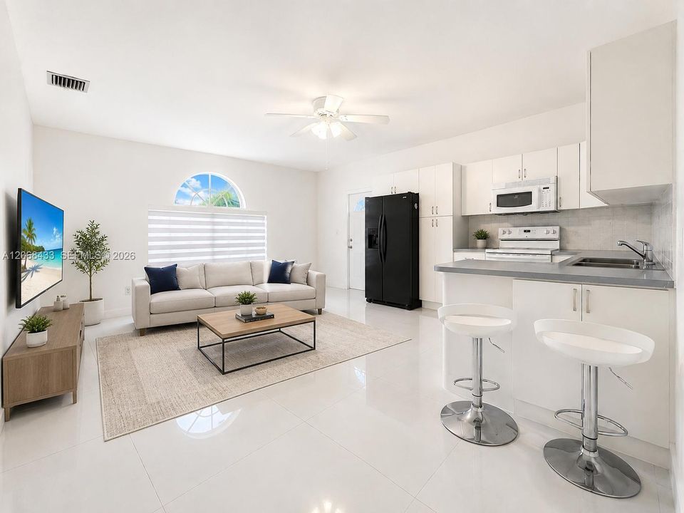 For Rent: $2,500 (2 beds, 1 baths, 1070 Square Feet)