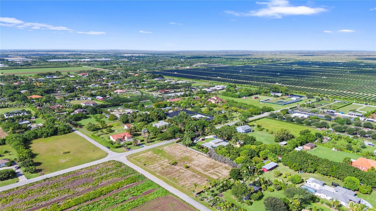 En Venta: $459,999 (125.00 acres)